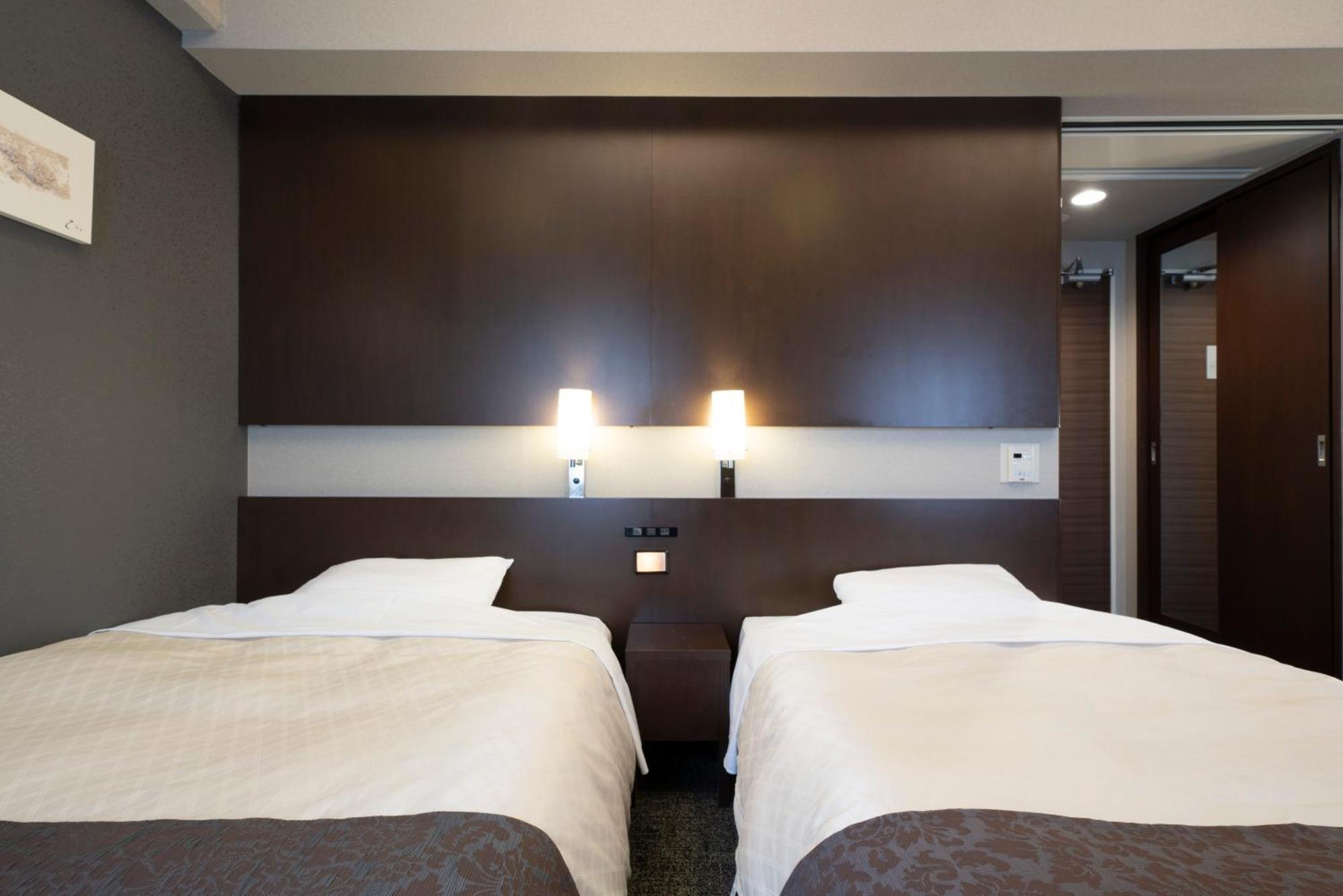 Hotel Binario Umeda Osaka Bagian luar foto