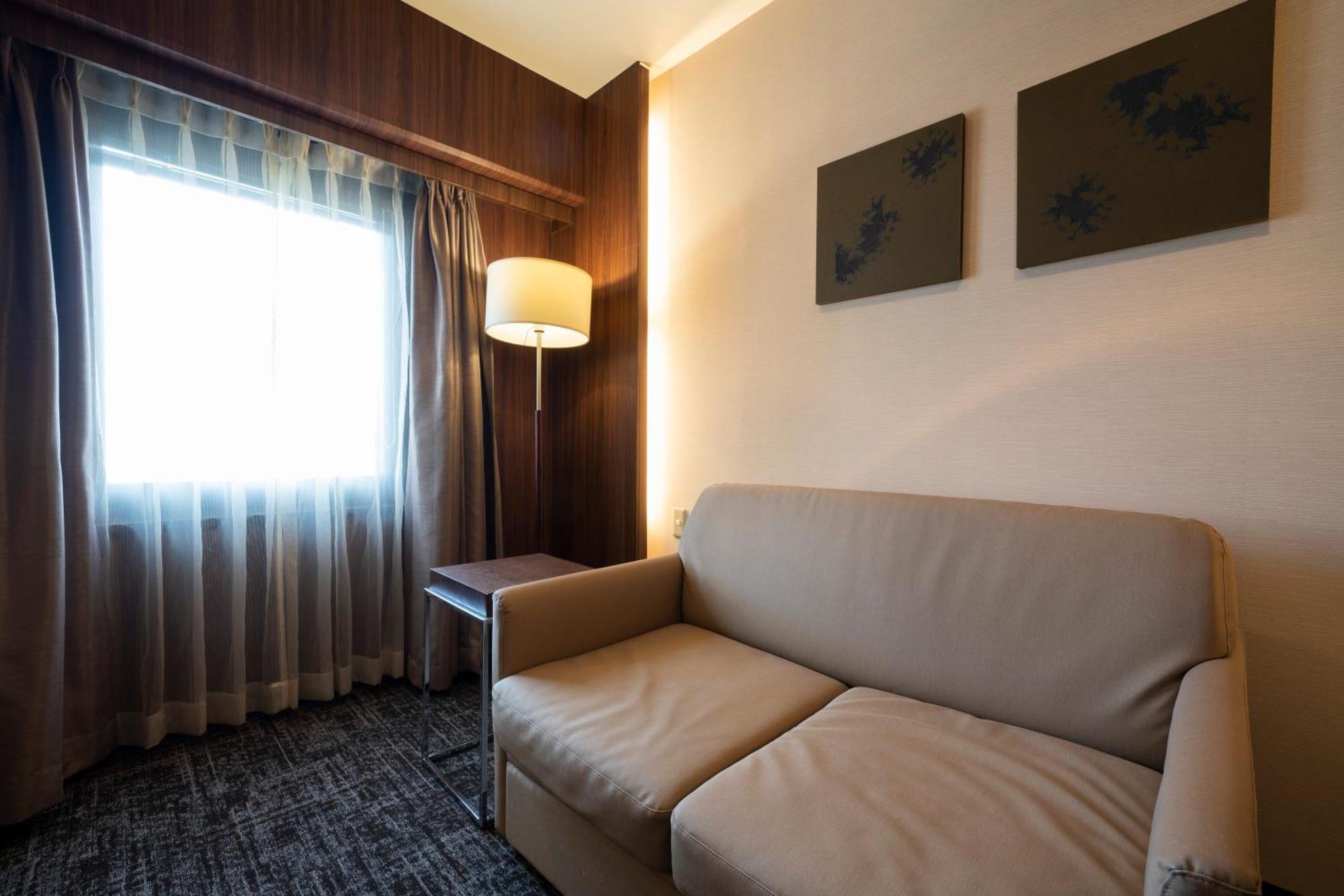 Hotel Binario Umeda Osaka Bagian luar foto