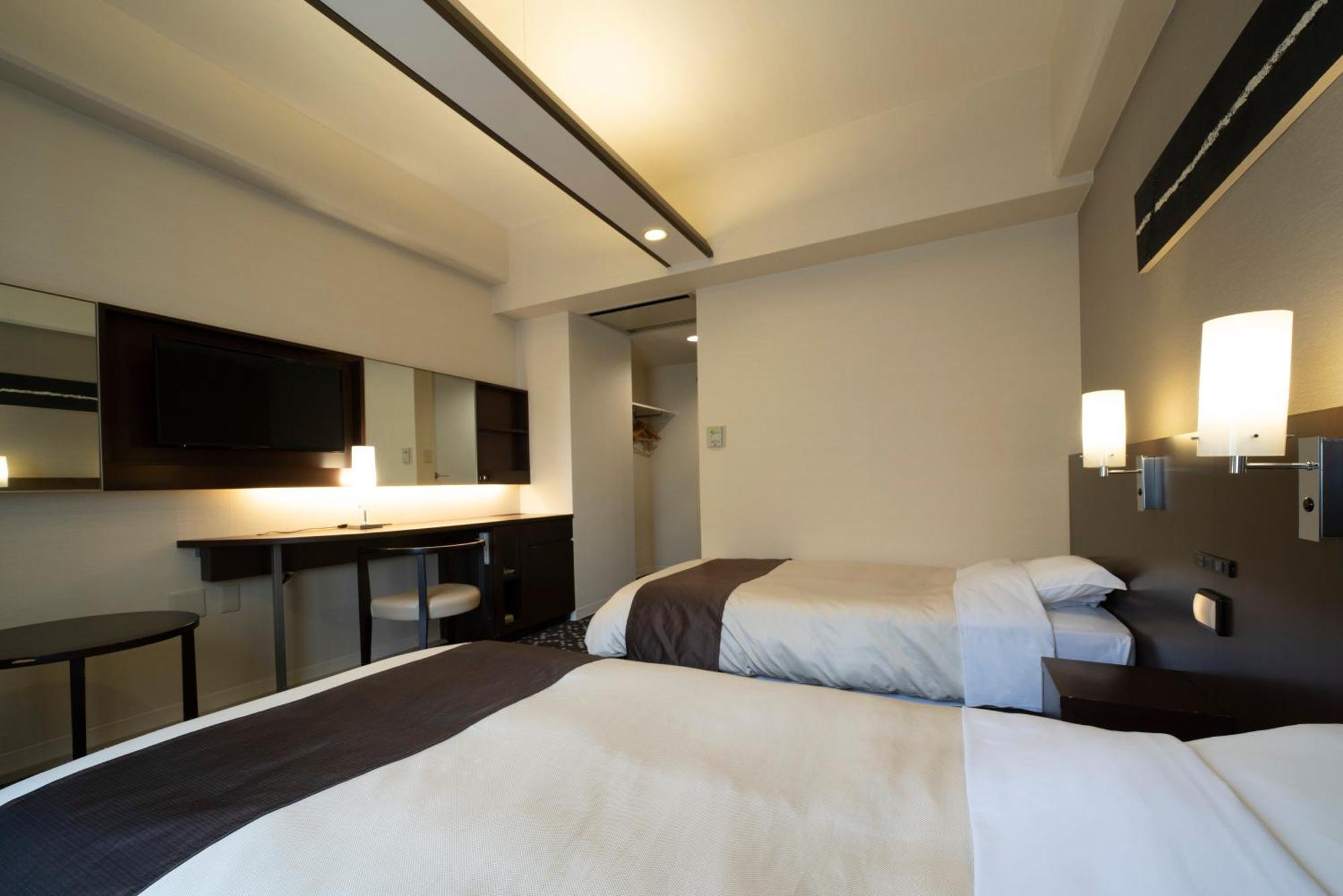 Hotel Binario Umeda Osaka Bagian luar foto