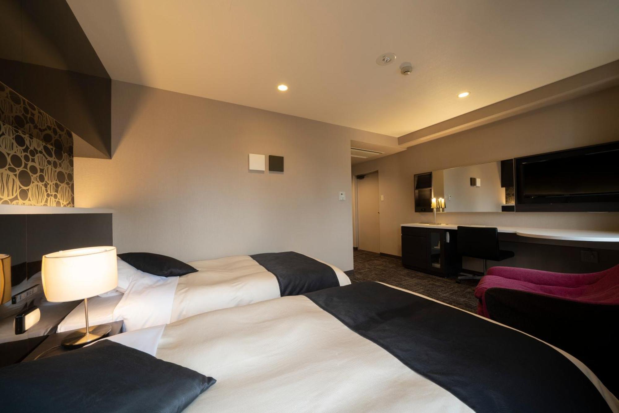 Hotel Binario Umeda Osaka Bagian luar foto